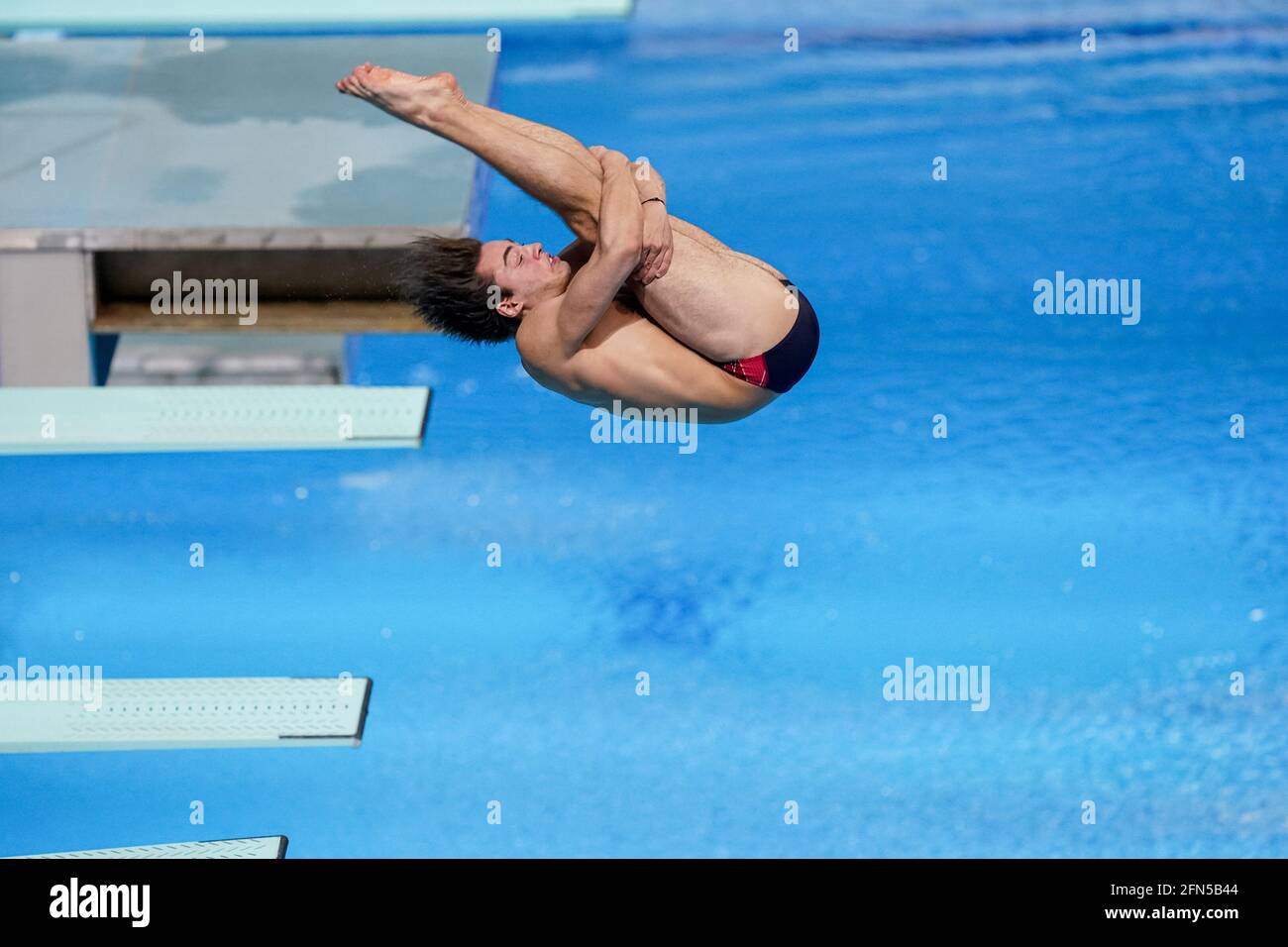 Budapest, Hungary. 14th May, 2021. BUDAPEST, HUNGARY - MAY 14: Jules Bouyer of France competing in the Mens 3M Springboard Preliminary during the LEN European Aquatics Championships Diving at Duna Arena on May 14, 2021 in Budapest, Hungary (Photo by Andre Weening/Orange Pictures) Credit: Orange Pics BV/Alamy Live News Stock Photo