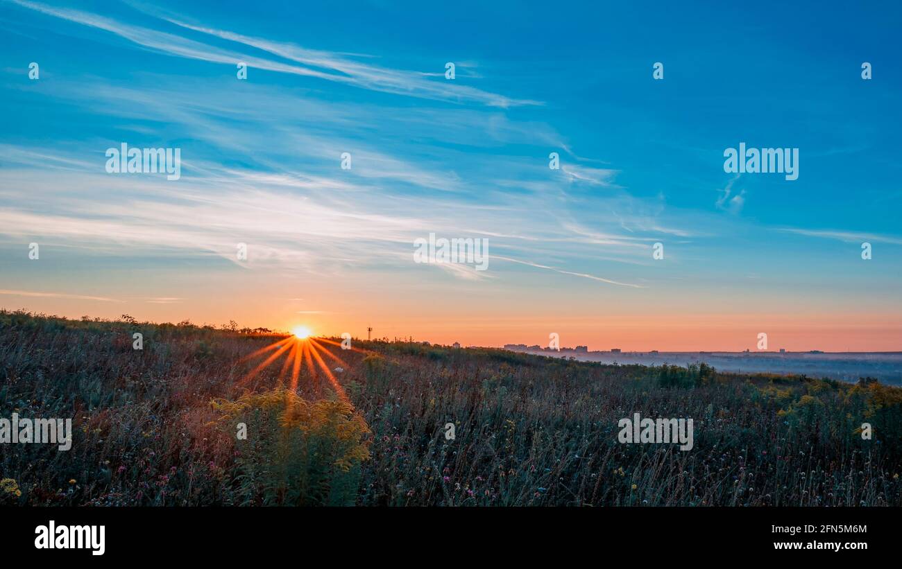China sunrise horizontal sun hi-res stock photography and images - Alamy