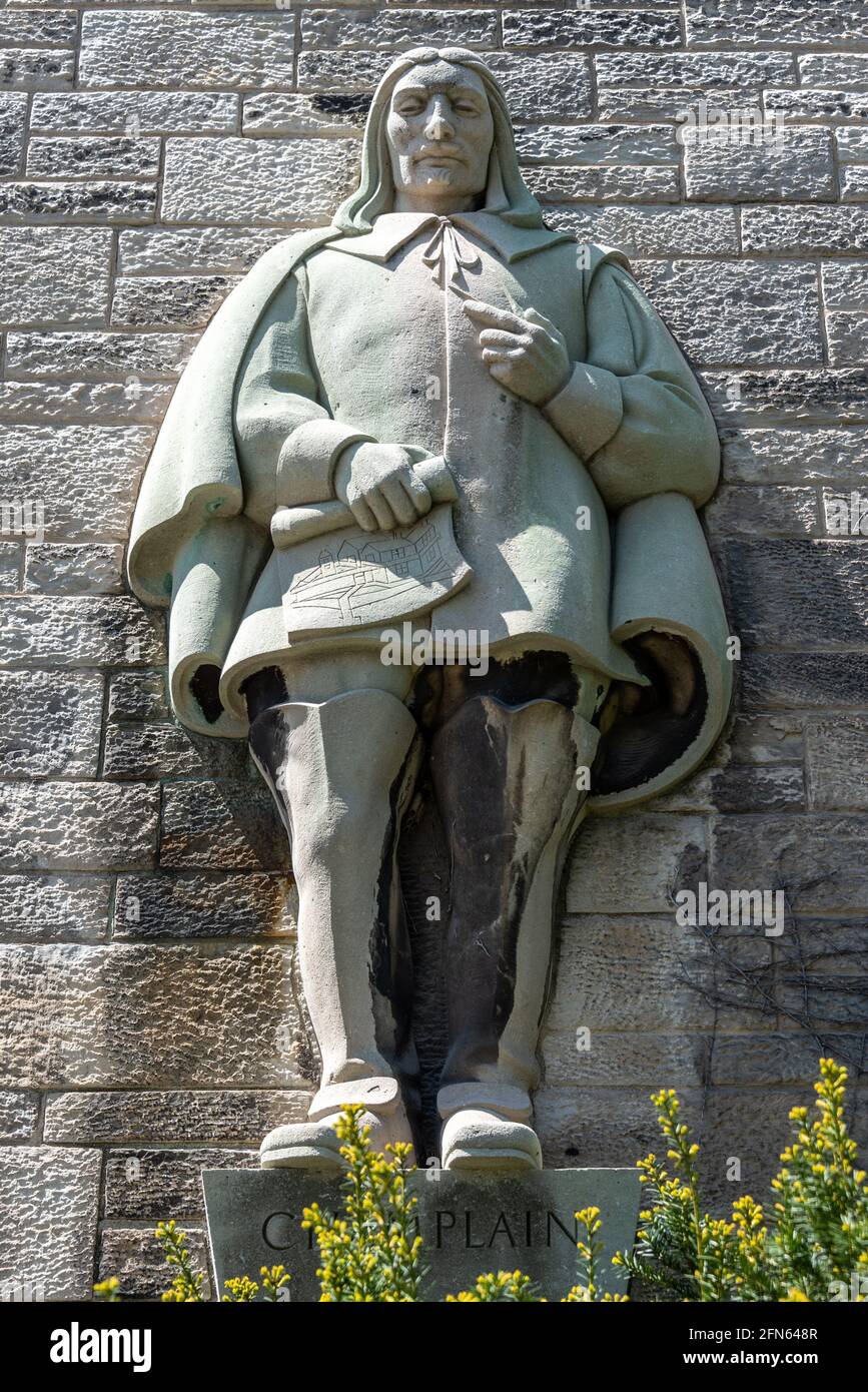 Statue or sculpture of Samuel de Champlain. Detail of the 'Archives and Canadiana Building'  in Toronto, Canada. Stock Photo