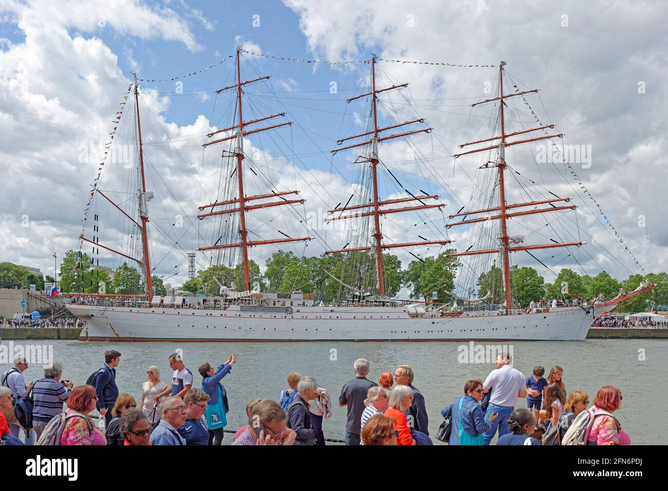 Rouen Armada High Resolution Stock Photography And Images Alamy