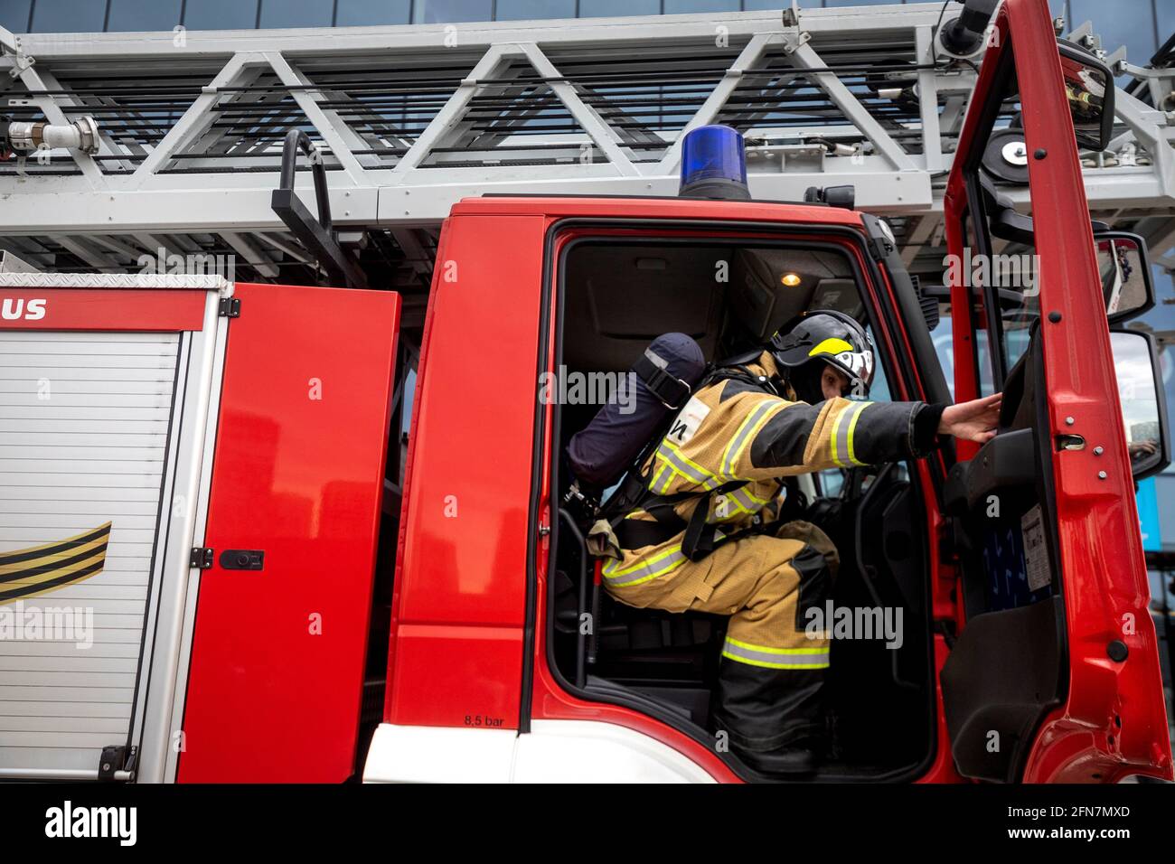 Moscow, Russia. 14th May, 2021. Employees of the Russian Ministry of Emergency Situations conduct demonstration exercises to eliminate a conditional emergency situation in Moscow, Russia Stock Photo