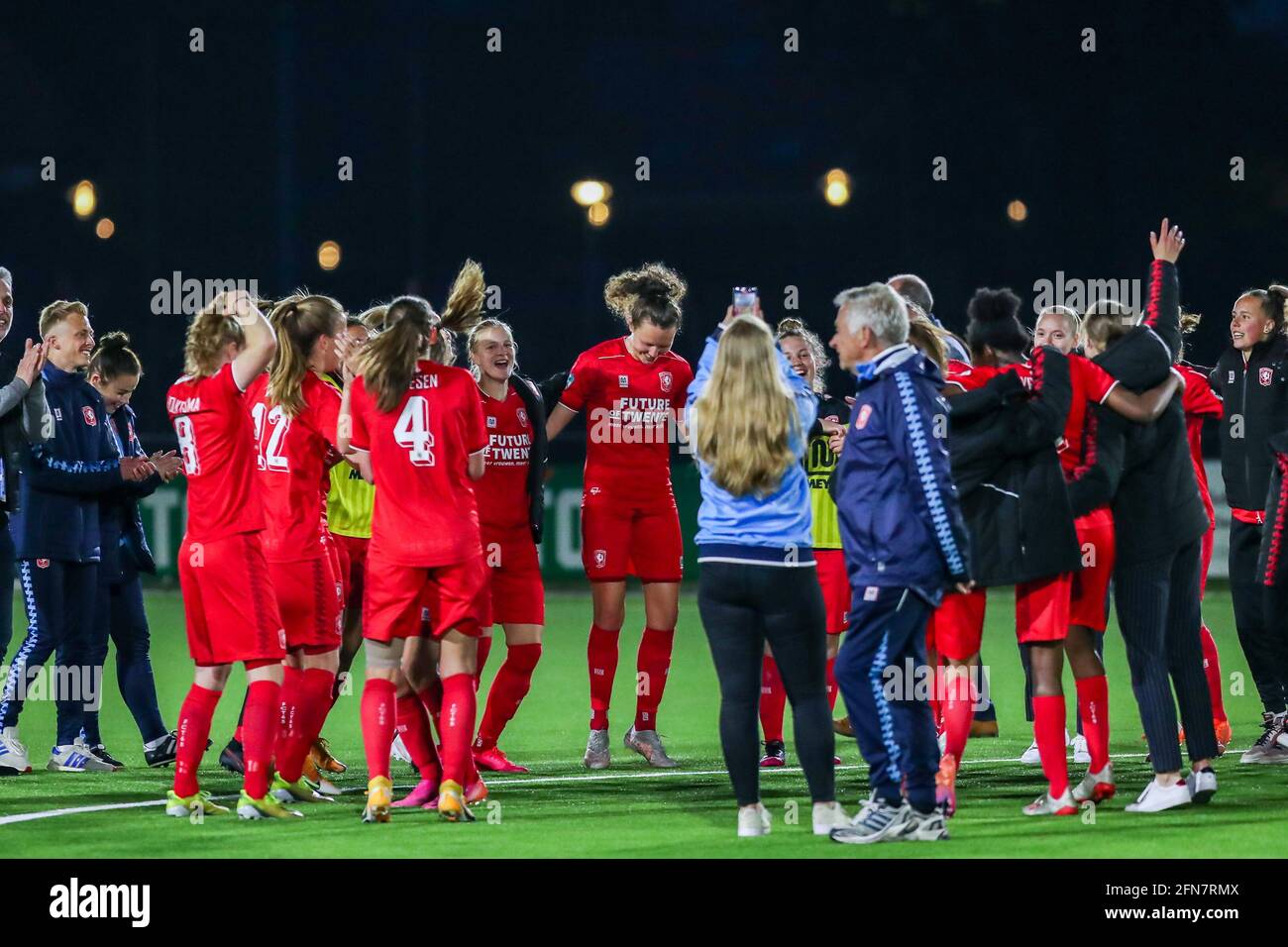 Enschede Netherlands May 14 Team Fc Twente Is Celebrating The Victory During The Play Offs Eredivisie Vrouwen Match Between Fc Twente And Ajax At Stock Photo Alamy [ 956 x 1300 Pixel ]