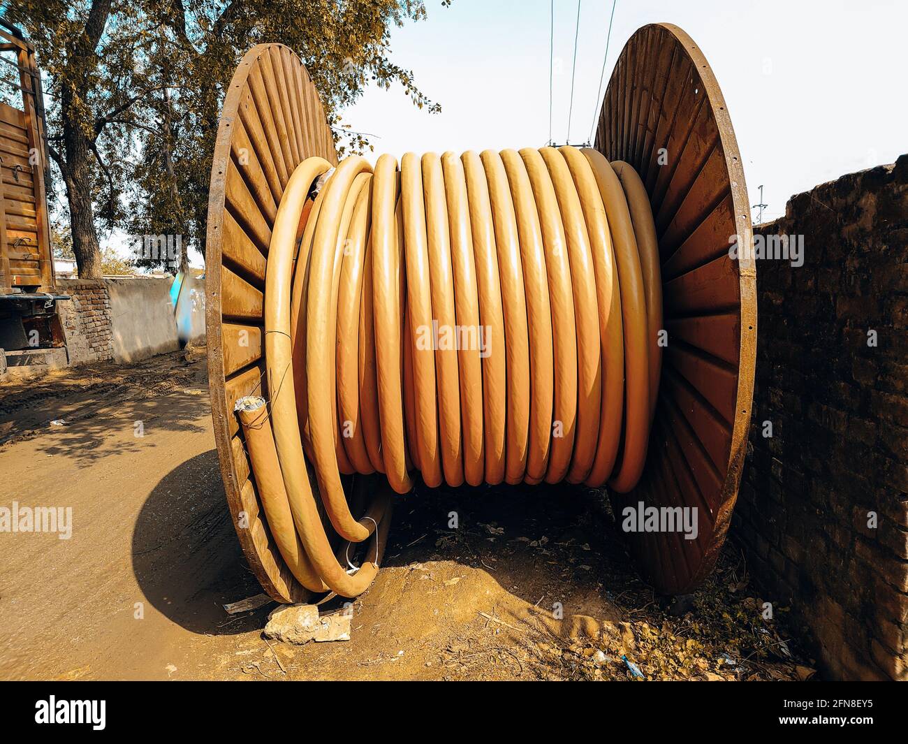 yellow wire filled in wheel Stock Photo - Alamy