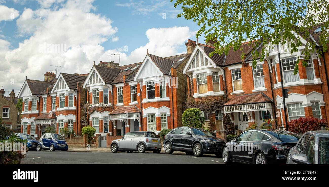 Hounslow houses hires stock photography and images Alamy