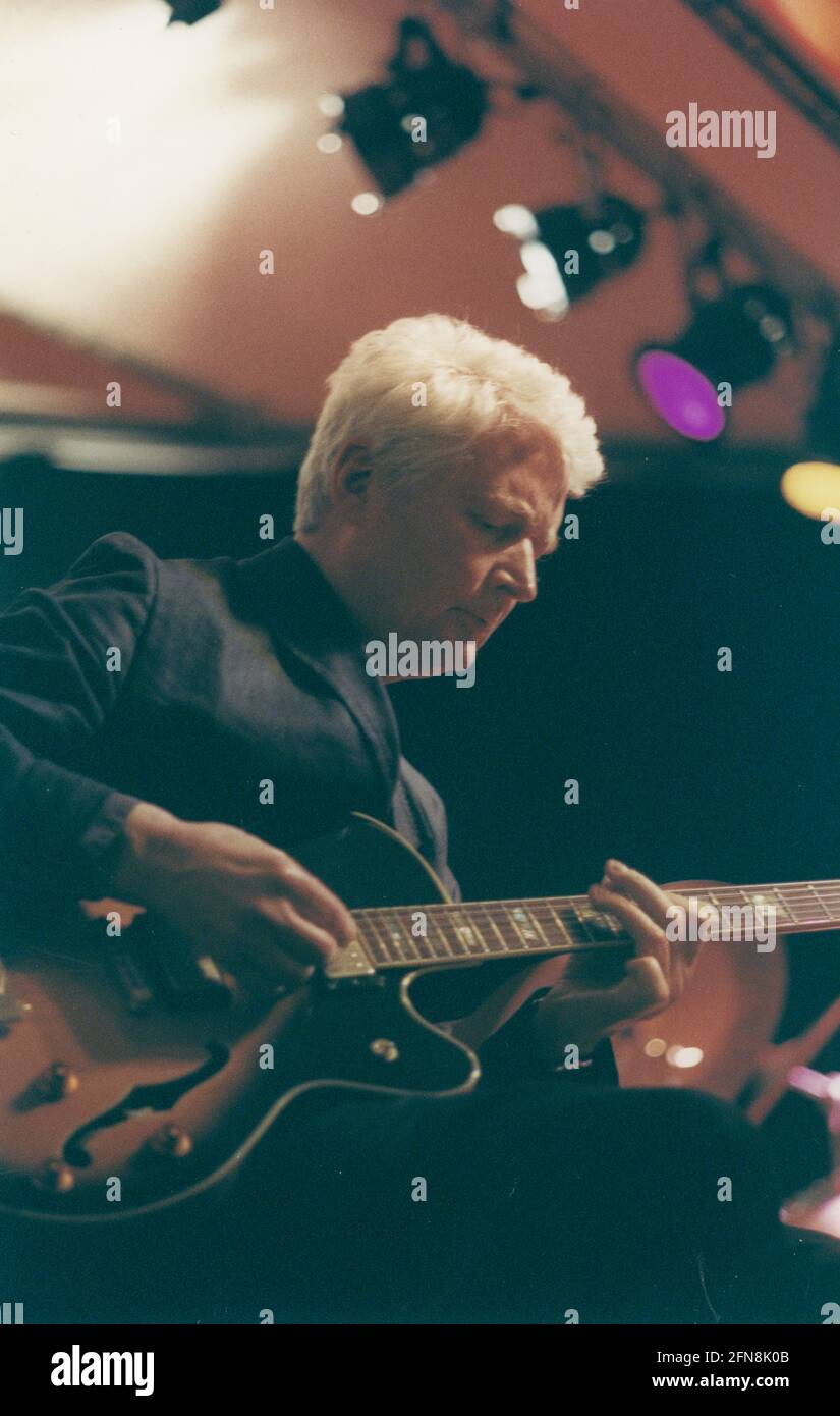 Jazz Guitarist Fred Guy High Resolution Stock Photography and Images ...