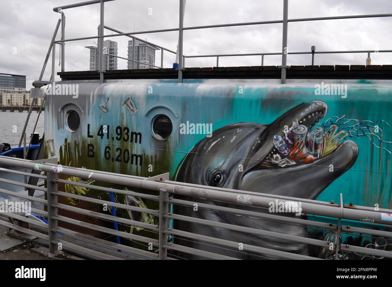 Hausboot / Drehort von „Berlin Tag und Nacht“ in Berlin am 14.5.2021 Stock Photo Alamy Hausboot / Drehort von „Berlin Tag und Nacht“ in Berlin am 14.5.2021 Stock Photo Alamy