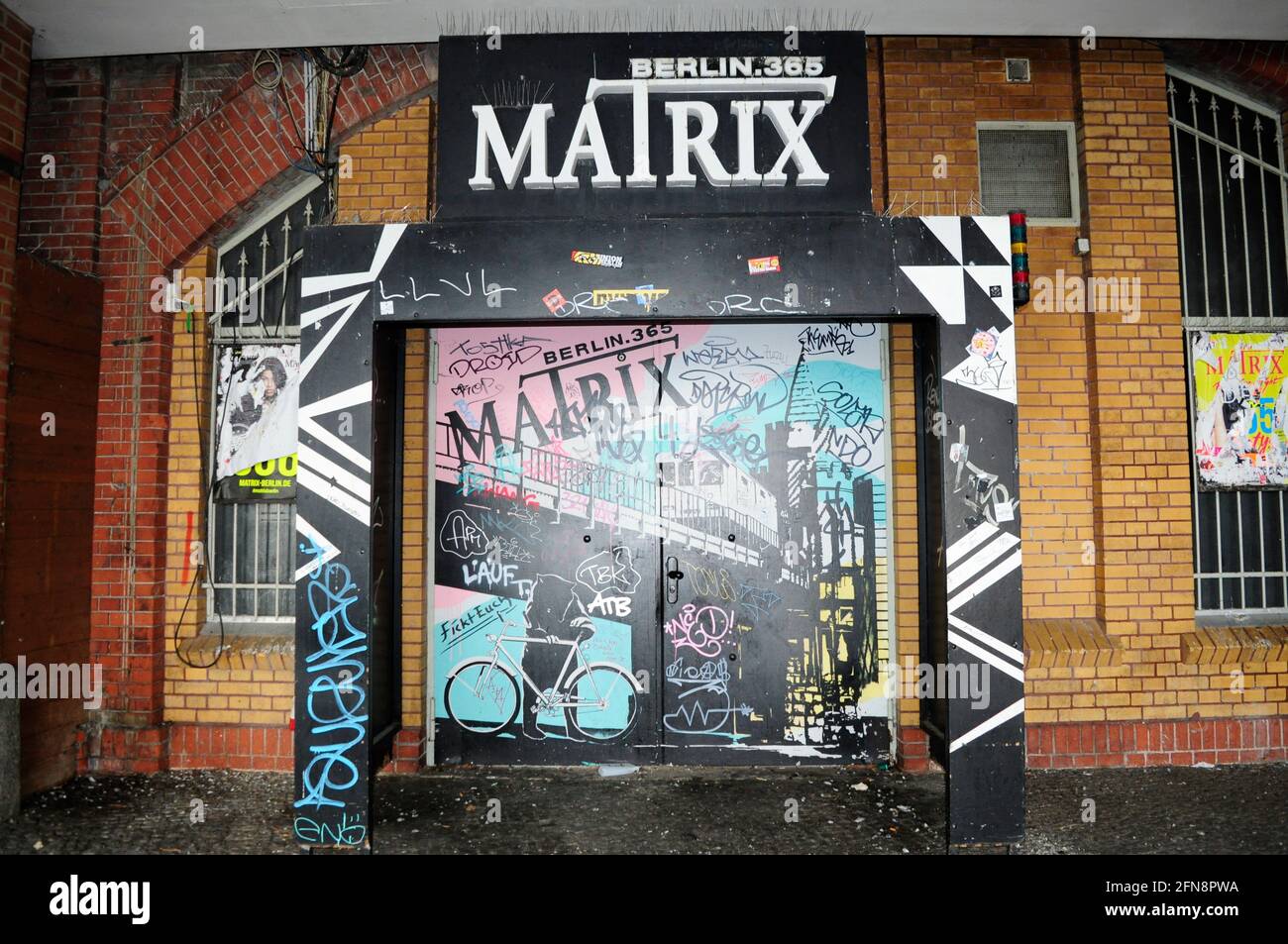 Matrix Club / Drehort von „Berlin Tag und Nacht“ in Berlin am 14.5.2021 Stock Photo Alamy Matrix Club / Drehort von „Berlin Tag und Nacht“ in Berlin am 14.5.2021 Stock Photo Alamy