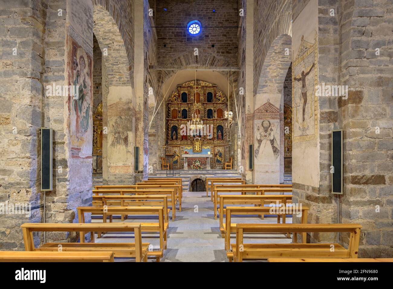 Romanesque church of Santa Maria de Cap d'Aran, in Tredòs, Interior views (Aran Valley, Catalonia, Spain) ESP: Iglesia románica de Cap d'Aran, Tredòs Stock Photo