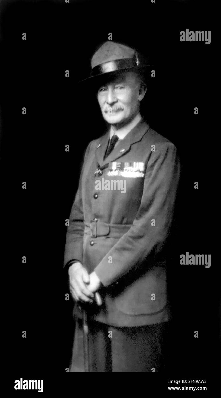 Robert Baden-Powell. Portrait of the founder of the Scout Movement, Lieutenant General Robert Stephenson Smyth Baden-Powell, 1st Baron Baden-Powell, (1857-1941), c. 1919 Stock Photo