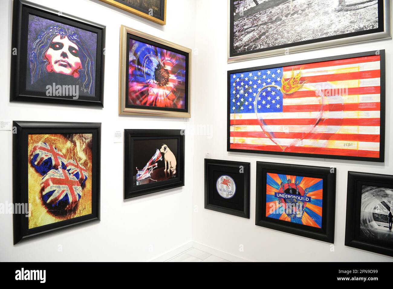 Hollywood - FL - 20200109 Rick Allen of Def Leppard displays his art