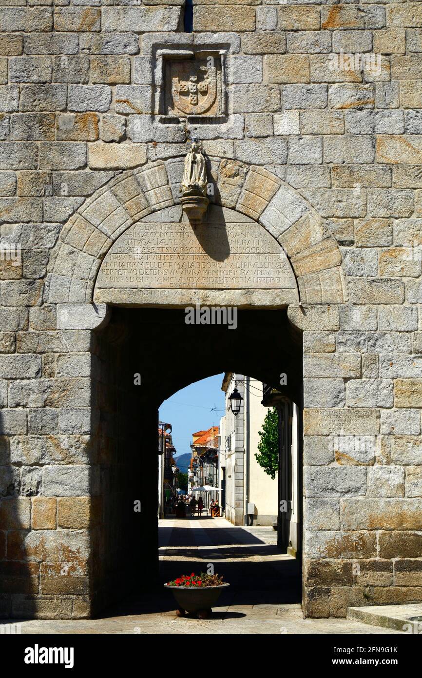 Sunny sunshine blue sky portuguese hi-res stock photography and images -  Page 16 - Alamy