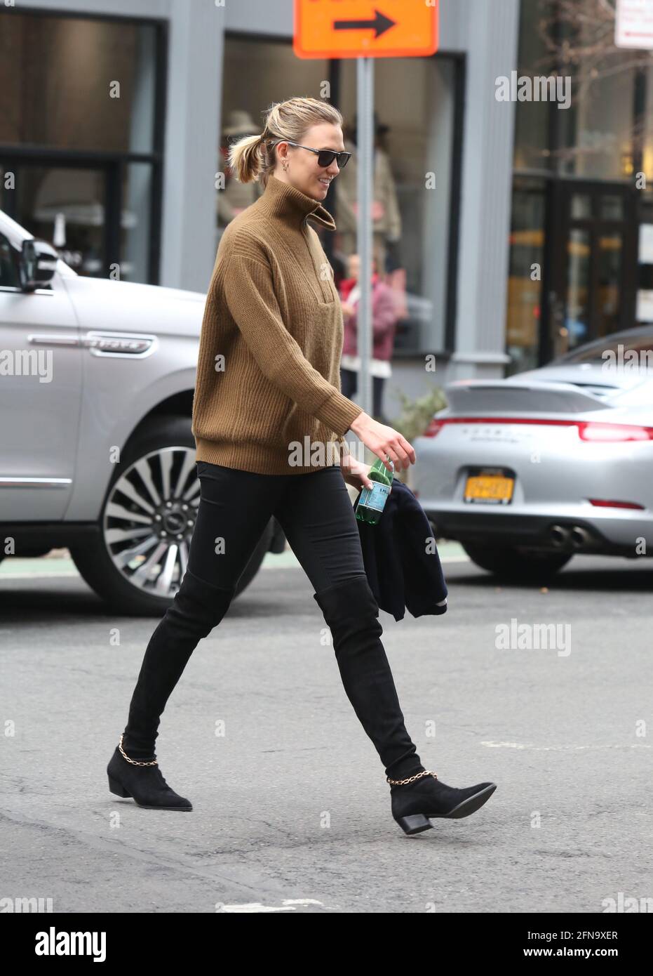 New York - NY - 01/11/2020 - Karlie Kloss and Joshua Kushner Out in