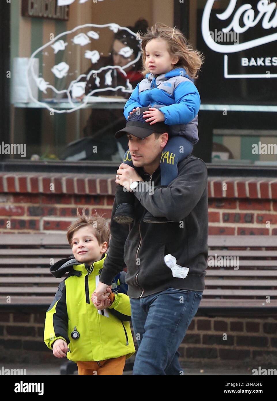 New York NY 01/19/2020 Jason Biggs and sons Sid Biggs (5 years