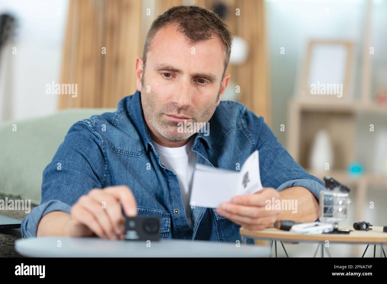 Programming instruction hi-res stock photography and images - Alamy