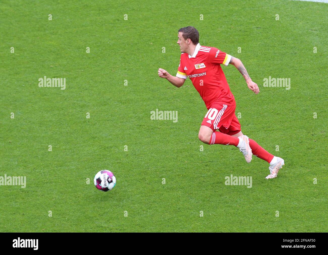 Leverkusen, Germany. 15th May, 2021. Bundesliga, matchday 33, Bayer 04 Leverkusen vs 1. FC Union Berlin, Max Kruse (Union) controls the ball. DFL REGULATIONS PROHIBIT ANY USE OF PHOTOGRAPHS AS IMAGE SEQUENCES AND/OR QUASI-VIDEO Credit: Juergen Schwarz/Alamy Live News Stock Photo