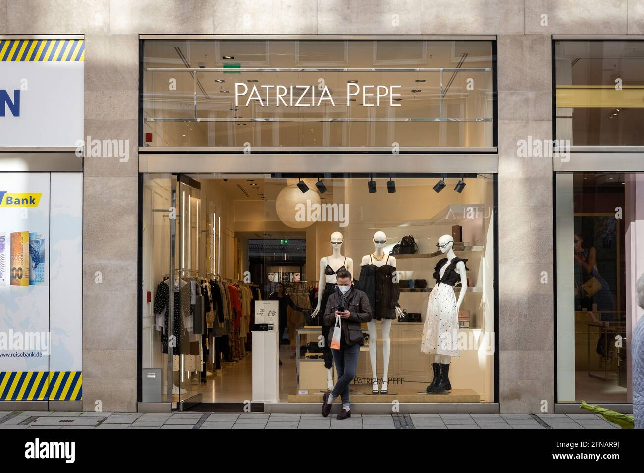 Shopping patrizia best sale pepe