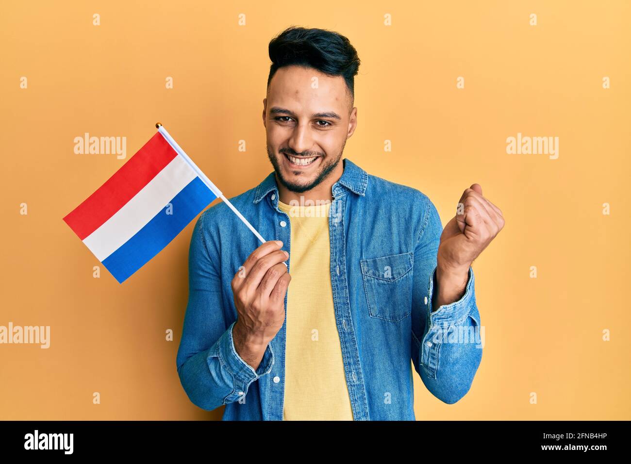 Man cheering holland screaming hi-res stock photography and images - Alamy