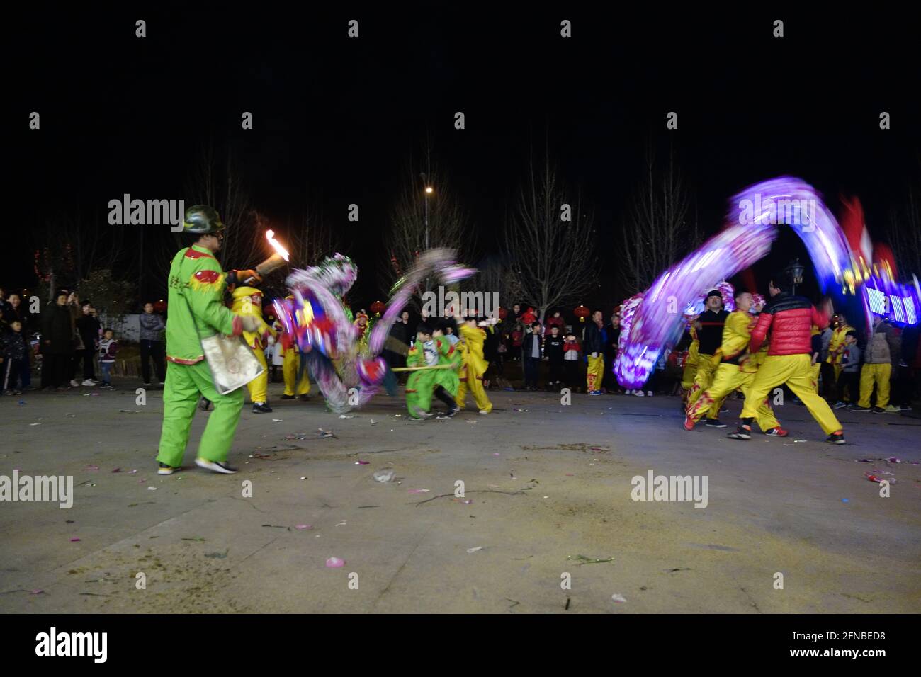 Dragon fire dance china hi-res stock photography and images - Alamy