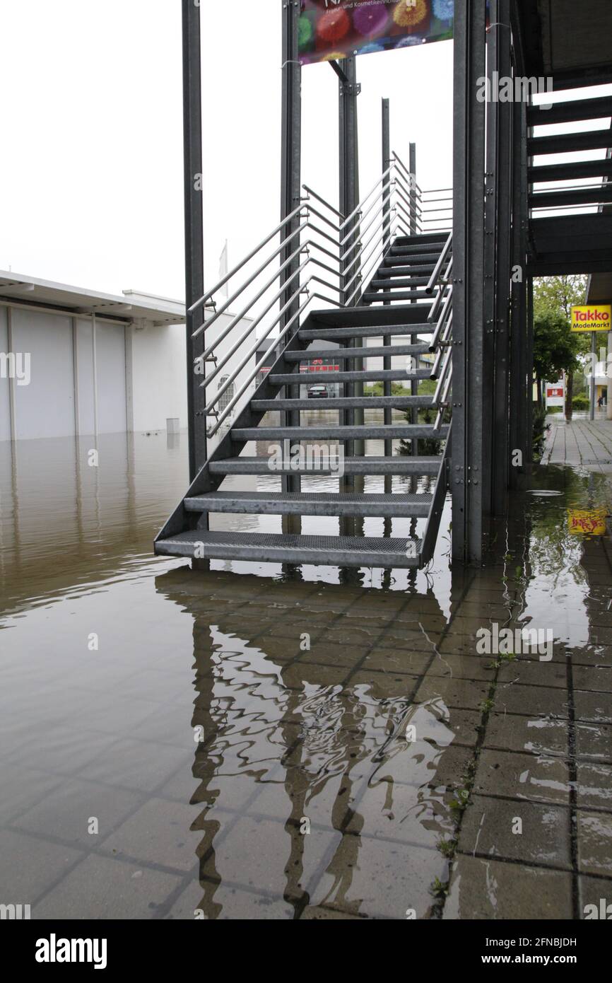 Treppenaufgang bei Hochwasser - Überschwemmung Stock Photo