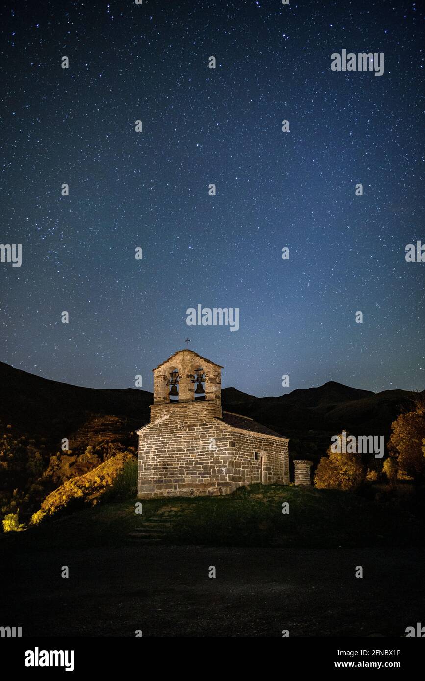 Sant Quirc de Durro Hermitage in an autumn night (Boí Valley, Catalonia, Spain, Pyrenees) ESP: Ermita de Sant Quirc de Durro una noche de otoño Stock Photo