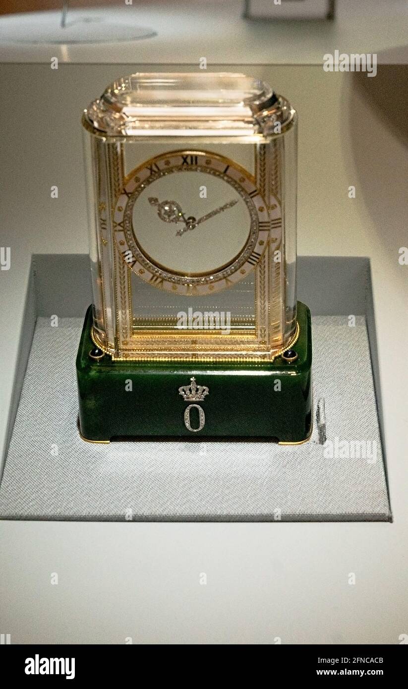 Cartier mystery clock hires stock photography and images Alamy