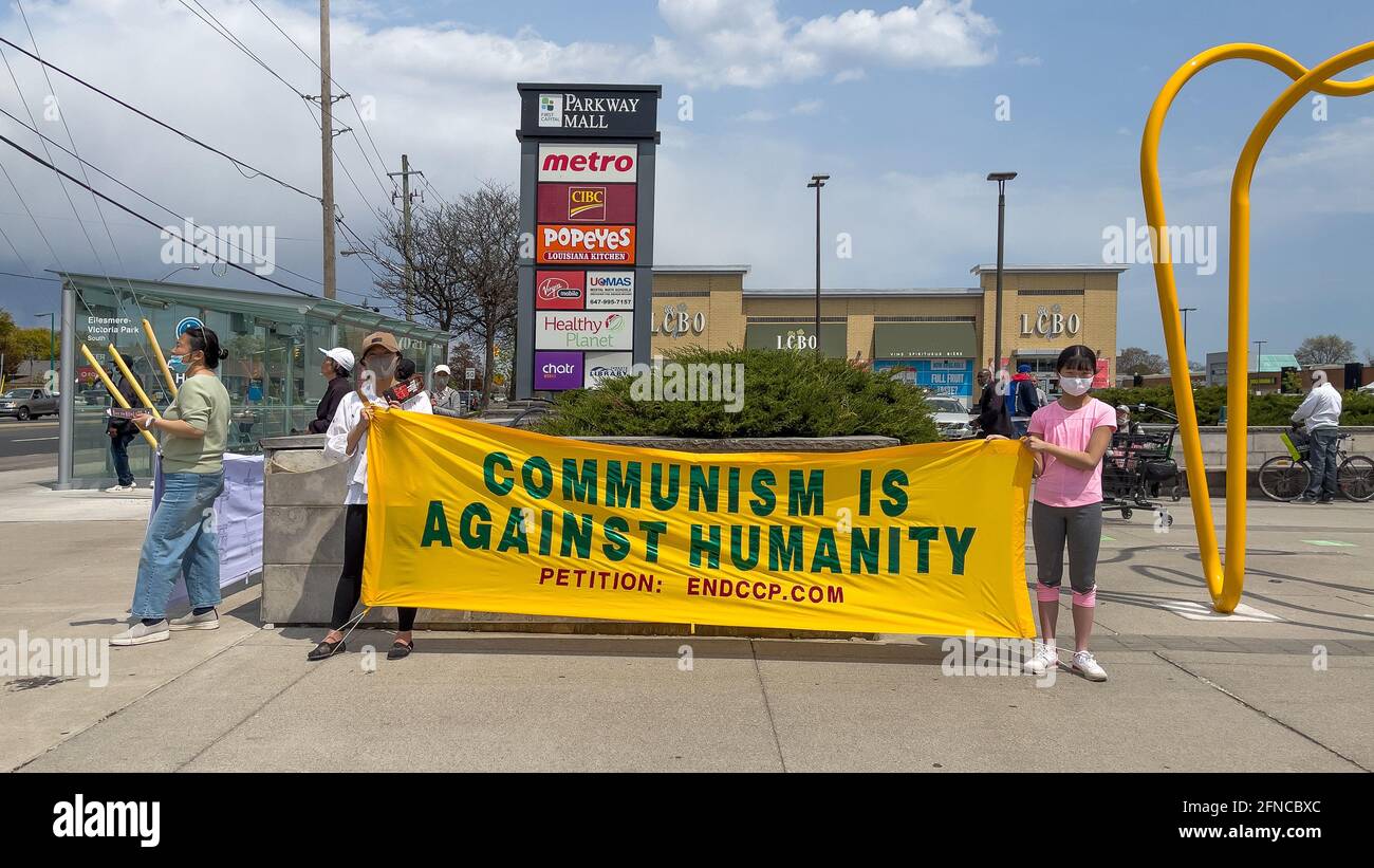 Canadian citizens of Chinese origin protest against the Chinese