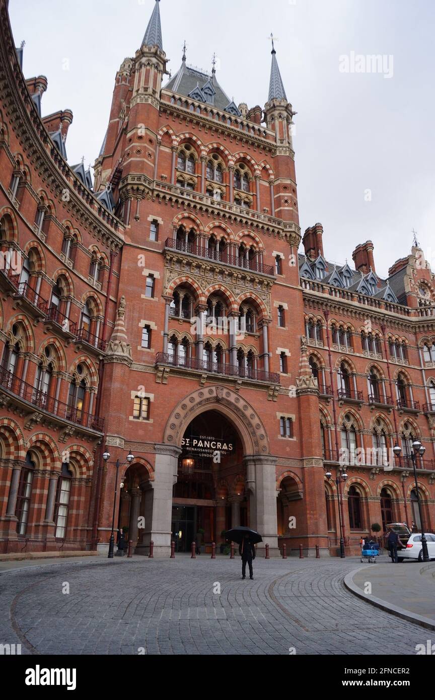 London, UK: main entrance of the St. Pancras Renaissance Hotel Stock Photo