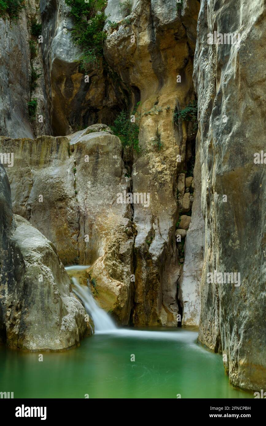 Waterfall in the Bosoms ravine, near Vallcebre (Berguedà, Catalonia, Spain, Pyrenees) ESP: Cascada en el barranco de Bosoms, cerca de Vallcebre Stock Photo