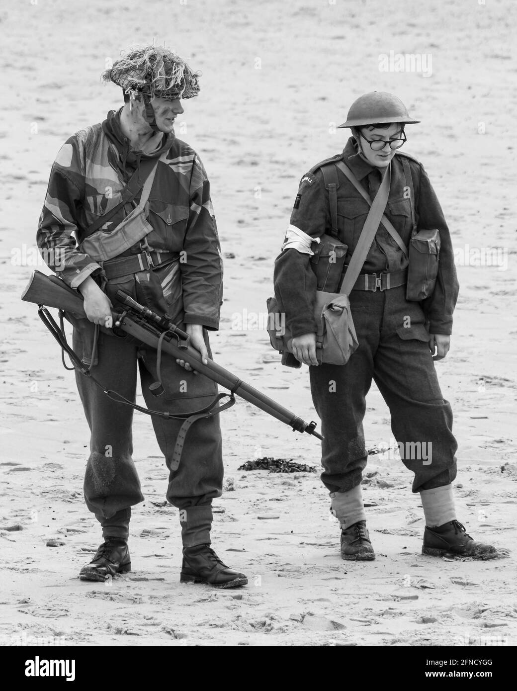 World war two troops on beach Black and White Stock Photos & Images - Alamy