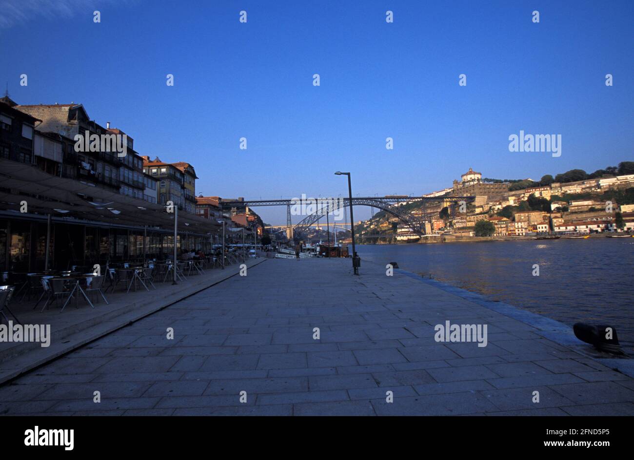 Double deck bridge douro eiffel hi-res stock photography and images - Alamy