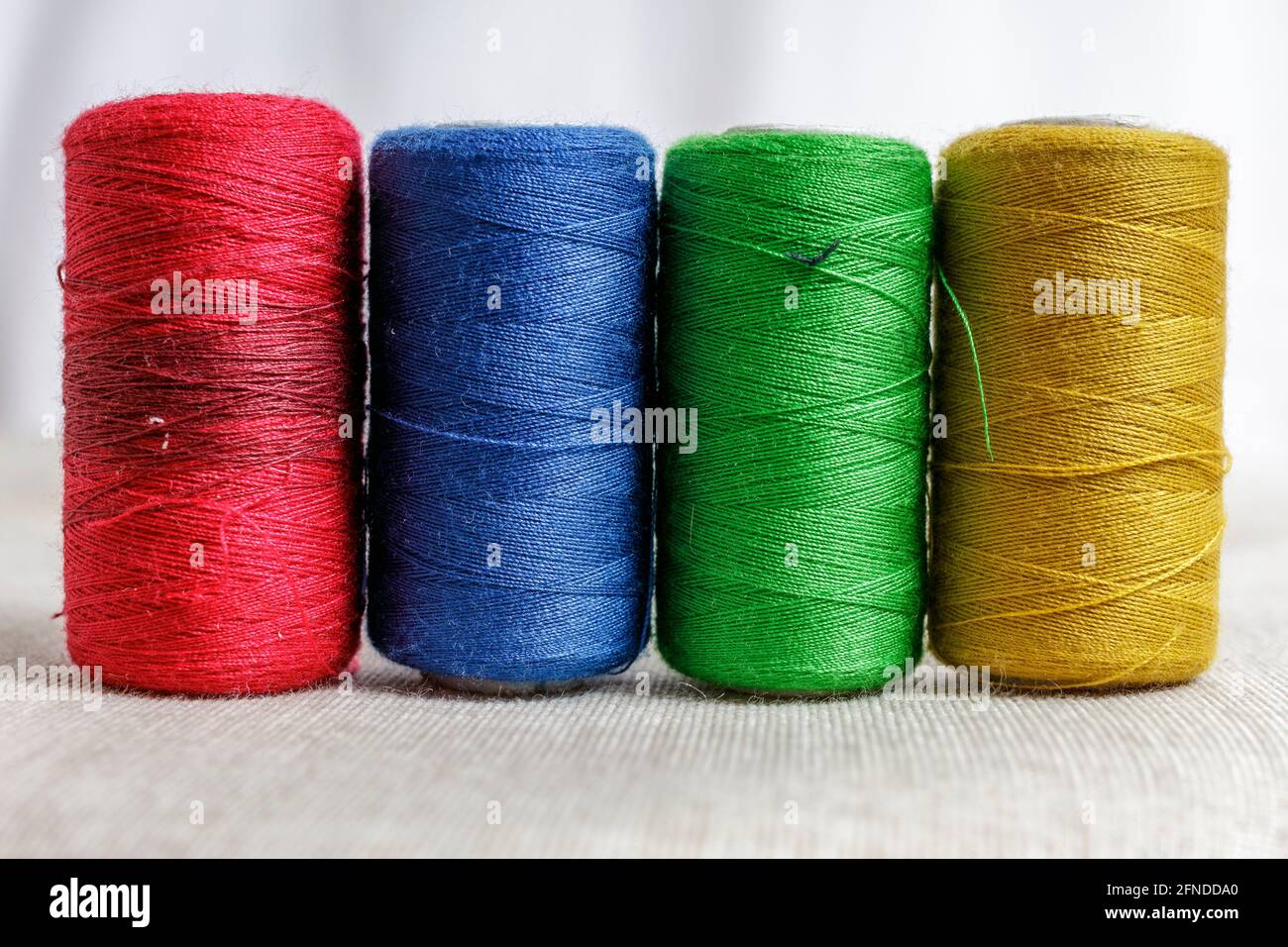 Spools of sewing thread Stock Photo Alamy