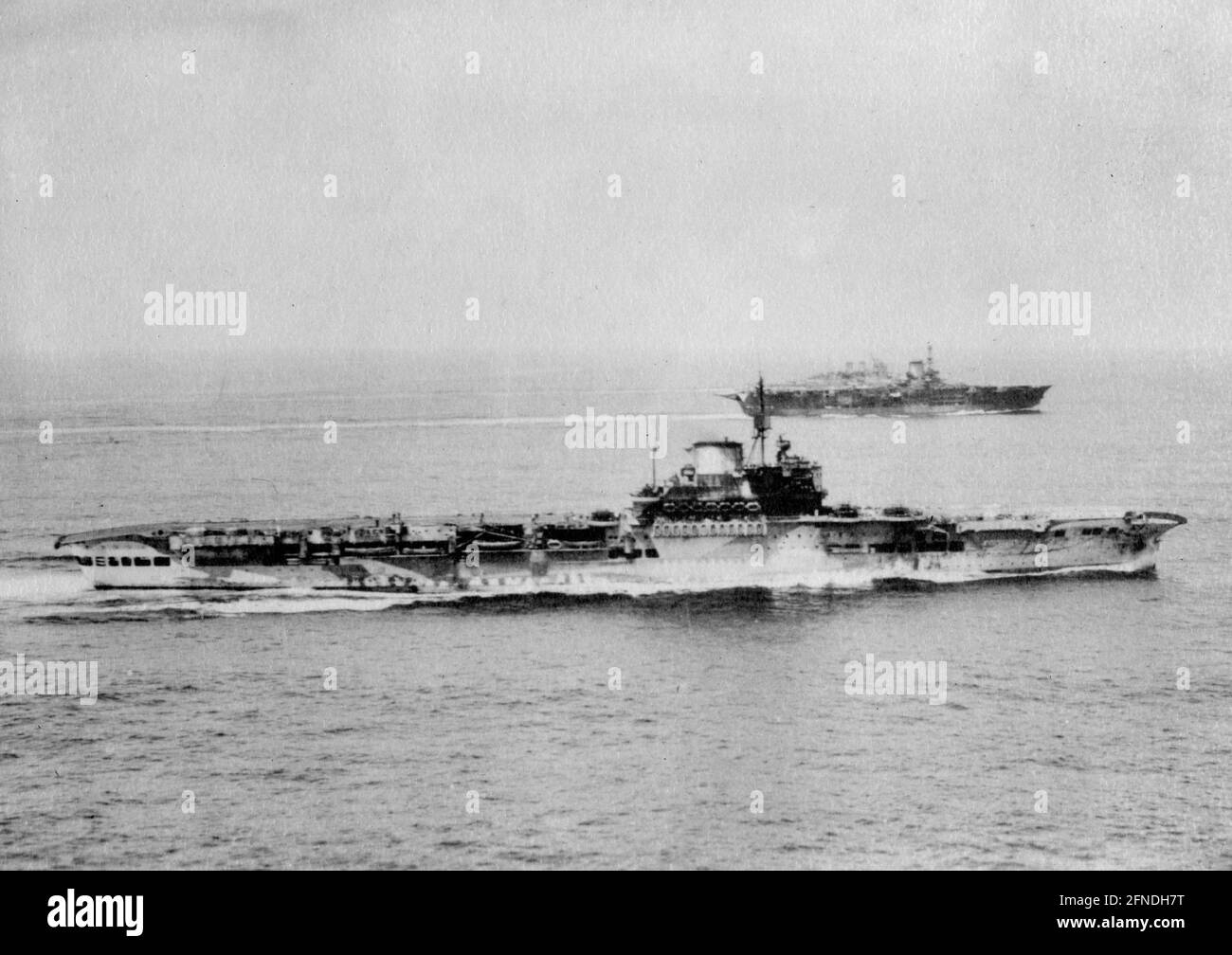 Hms renown hi-res stock photography and images - Alamy