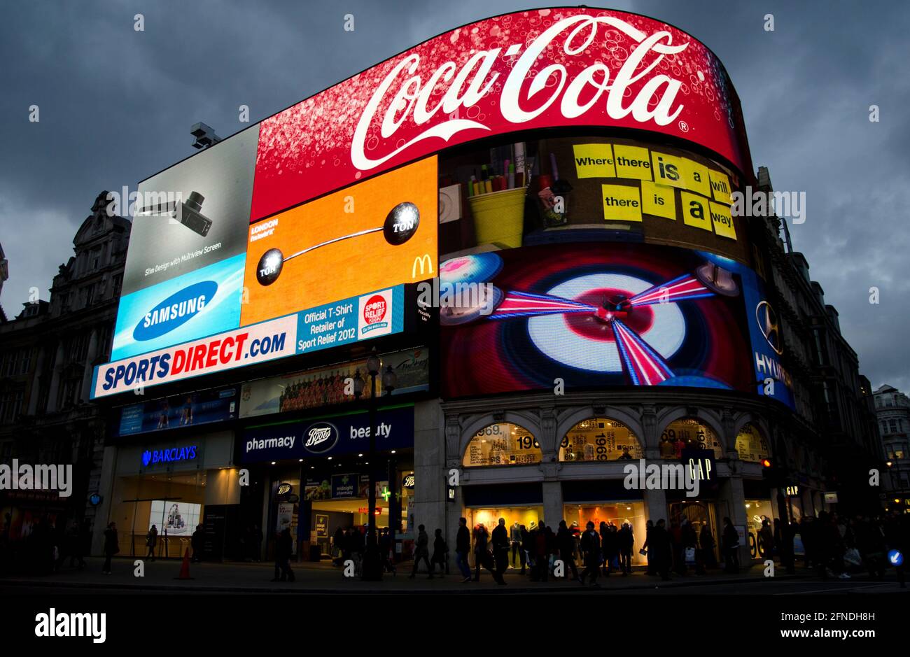 Billboards Piccadily Circus London Stock Photo Alamy