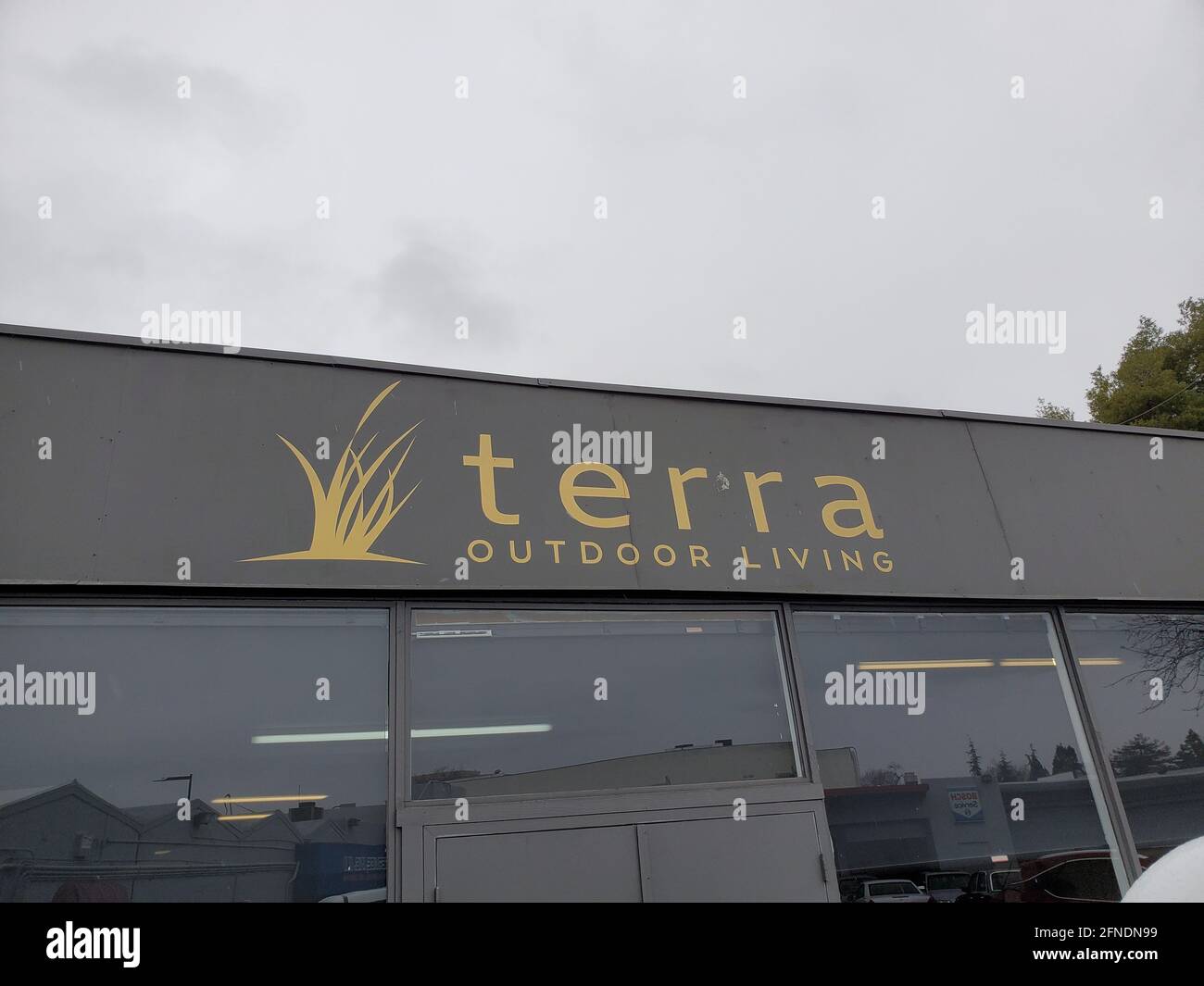 Entrance logo hires stock photography and images Alamy