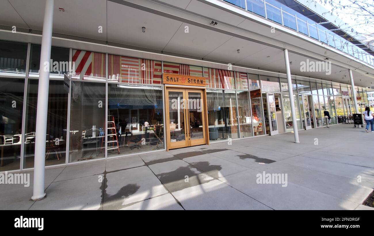 San ramon city center shopping mall hires stock photography and images