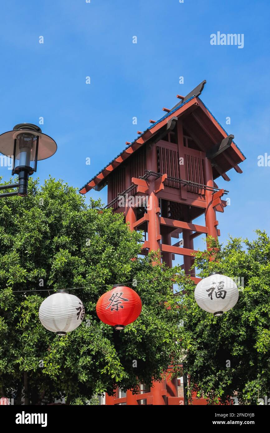 Japanese lanterns in Little Tokyo in Los Angeles Stock Photo Alamy