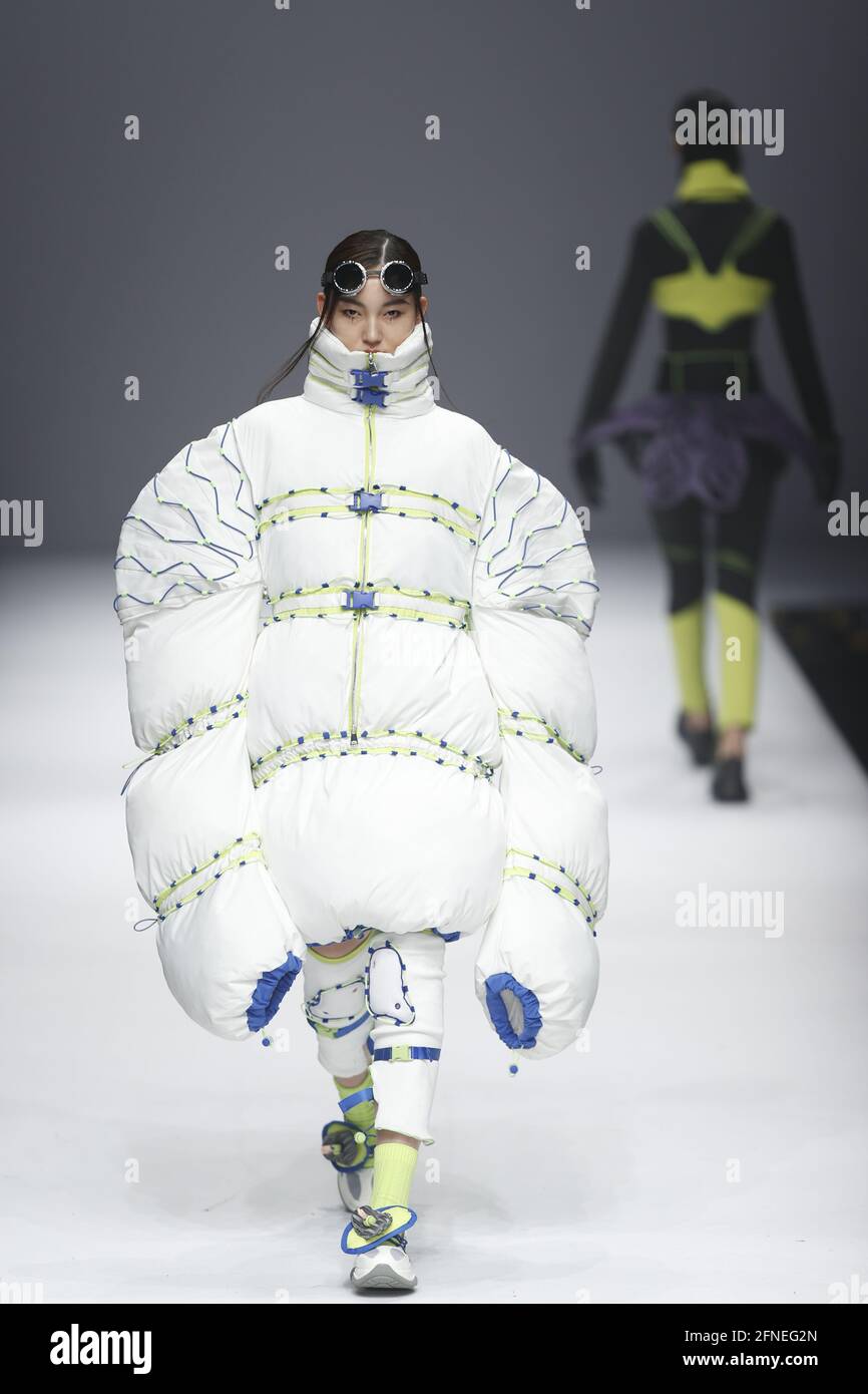 Beijing, China. 15th May, 2021. The final year costume designing works of Zhejiang University of Science and Technology are showed in the China International College Fashion Week in Beijing, China on 15th May, 2021.(Photo by TPG/cnsphotos) Credit: TopPhoto/Alamy Live News Stock Photo