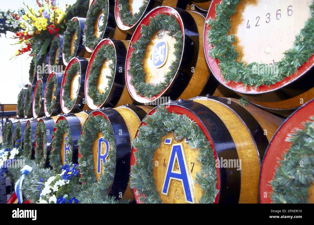 Beer kegs on the Löwenbräu float at the Oktoberfest in Munich. [automated translation] Stock Photo