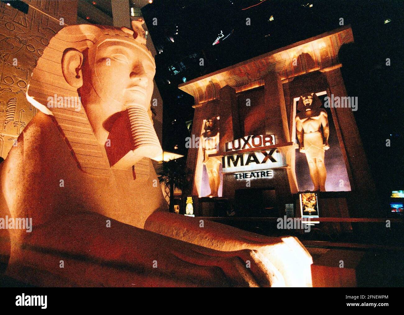 'Hotel ''Luxor'' with IMAX Theatre in Las Vegas [automated translation]' Stock Photo