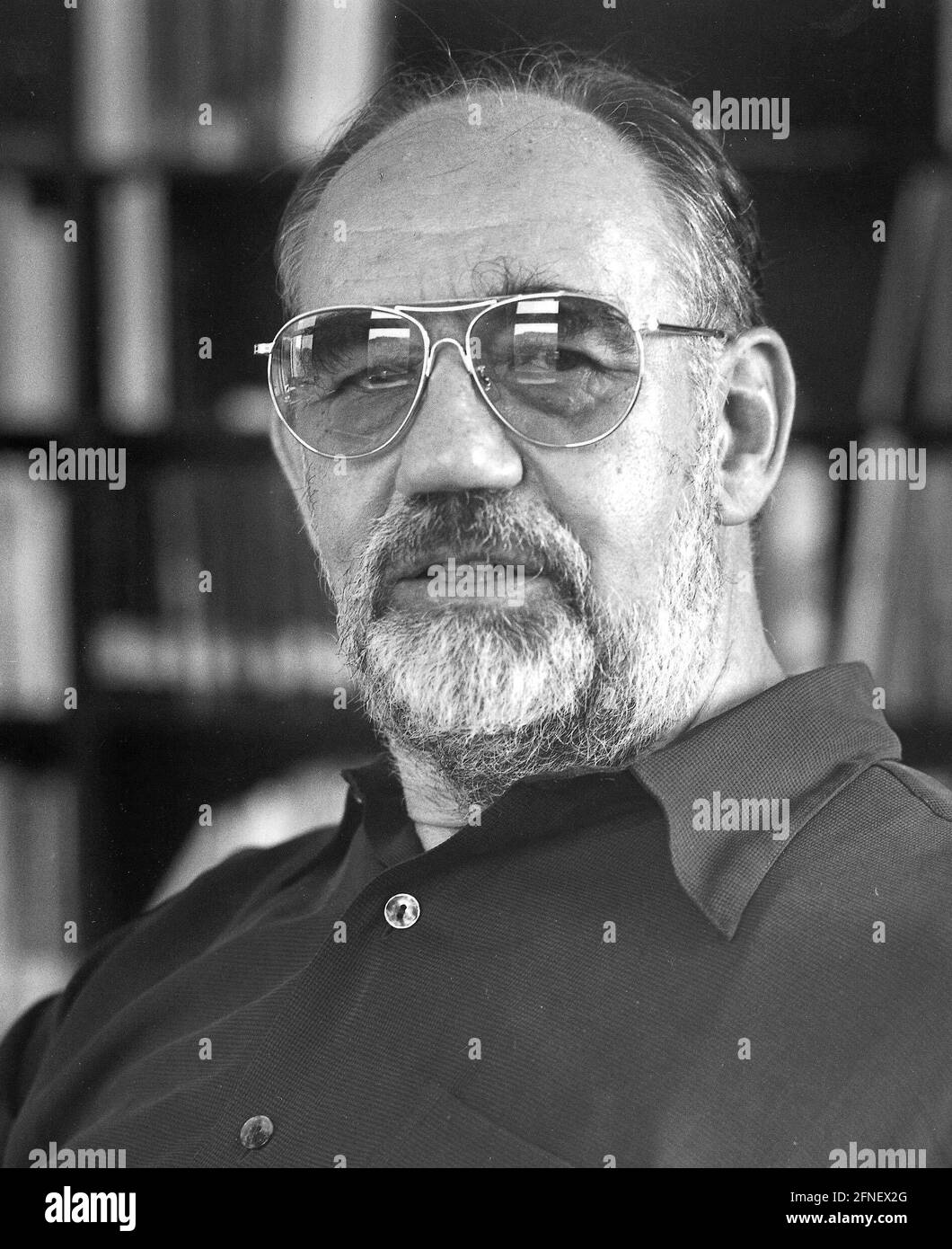 Prof. Dr. Heinz Weinhold-Stünzi, economist, University of St.Gallen (1995). [automated translation] Stock Photo