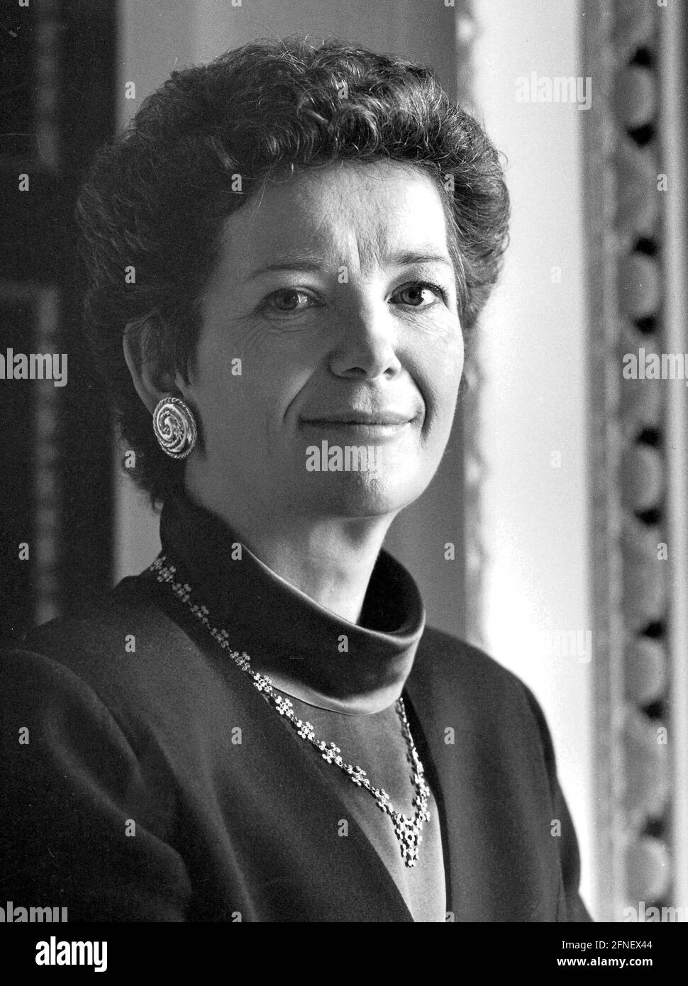 Mary robinson president of ireland hires stock photography and images