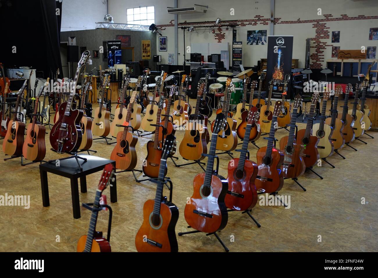 Guitar collection hi-res stock photography and images - Alamy
