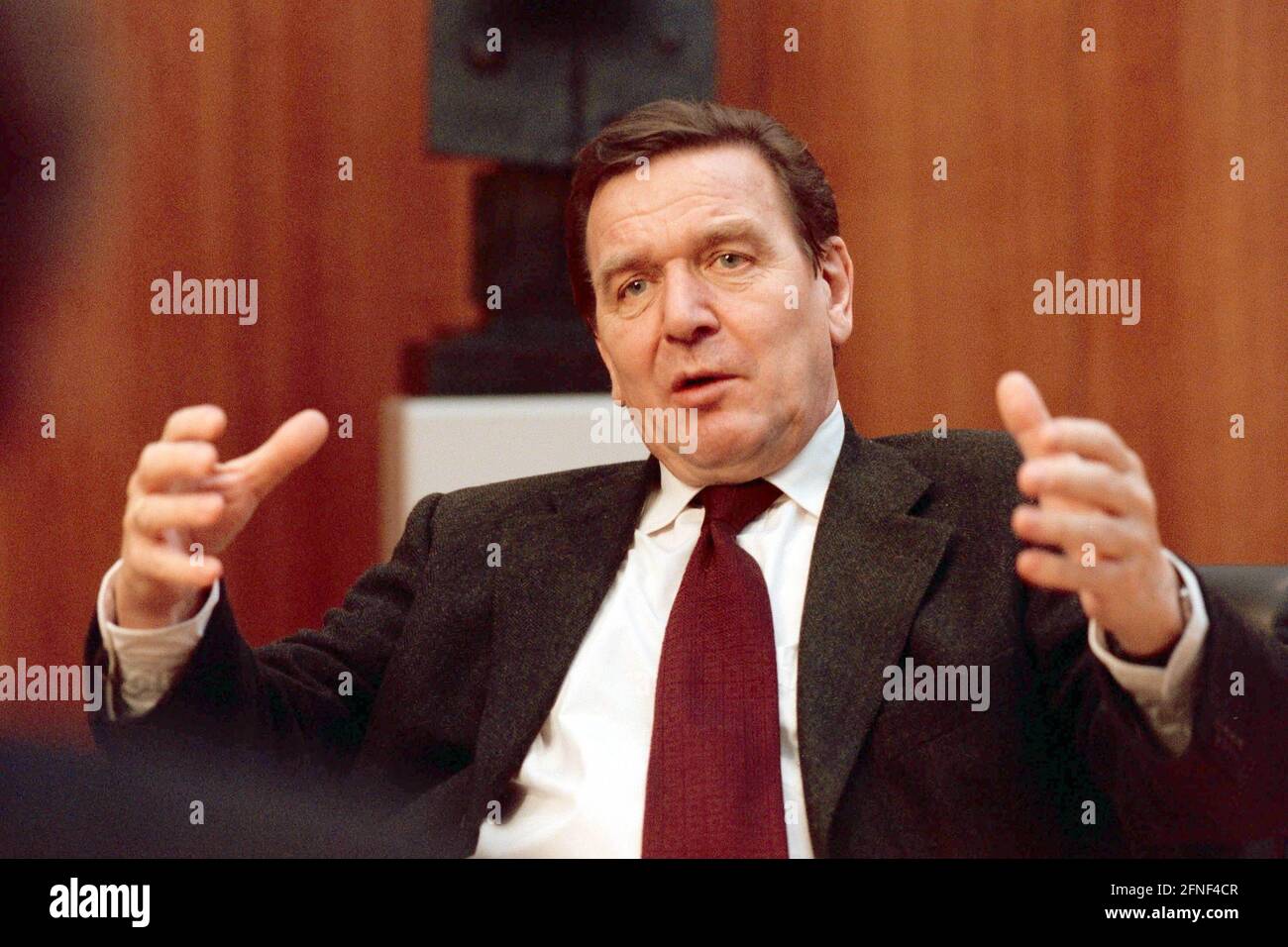Portrait of German Chancellor Gerhard Schröder (SPD) during an interview in his office. [automated translation] Stock Photo