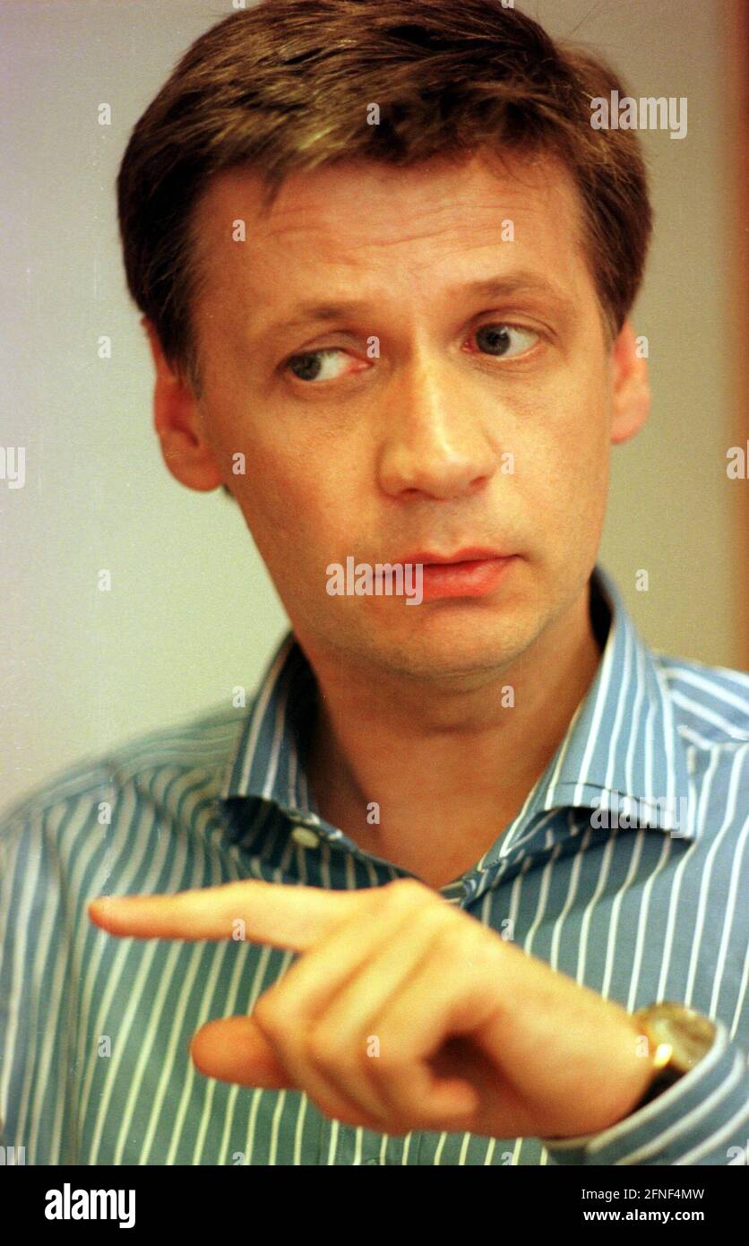 Günther Jauch (born 1956), German television journalist and television