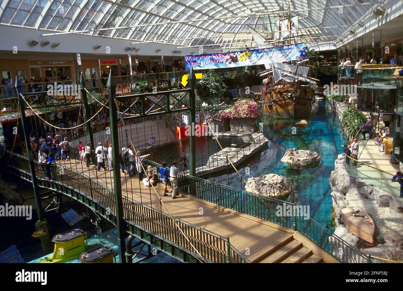 West Edmonton Mall Interior High Resolution Stock Photography And Images Alamy