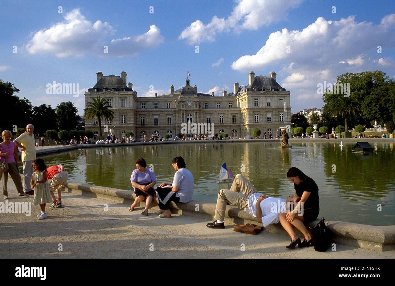 Scene in the Jardin du Luxembourg, with the Palais du Luxembourg in the  background, built in 1615-31 by Salomon de Brosse for the Florentine Maria  de Medici. It currently houses the seat