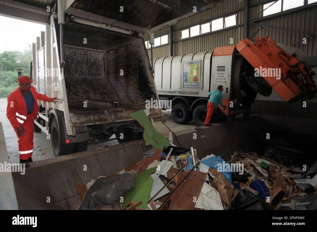 Cologne refuse collection empties refuse vehicles at the Cologne refuse