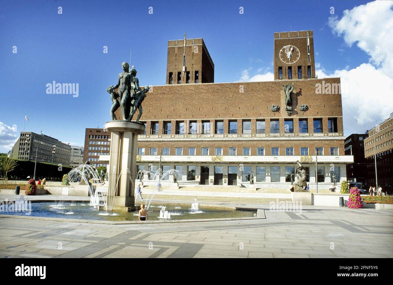 The town hall opened in 1950 on the occasion of Oslo's 900th anniversary. [automated translation] Stock Photo