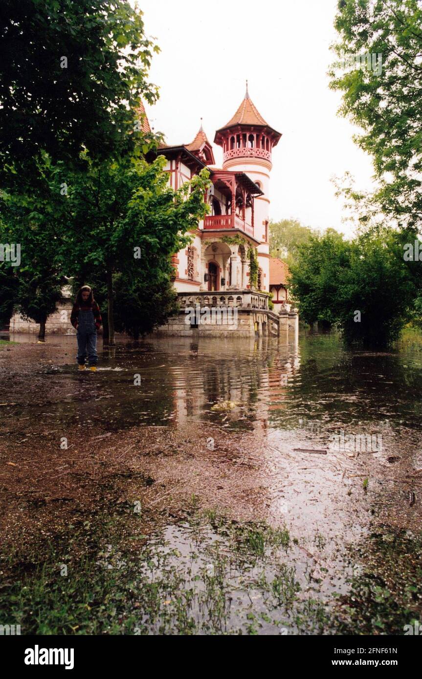 Series Flood of the century at Whitsun, 23 May 1999 Herrsching, Ammersee, the Kurparkschlößchen became a romantic water castle. [automated translation] Stock Photo