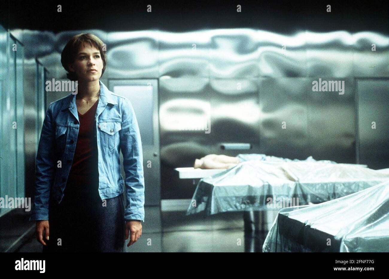 'Stefan Ruzowitzky's highly suspenseful horror flick ''ANATOMY'' will be shown on German television for the first time (ProSieben, November 16, 2002, 10:15 p.m.). The female lead in the film, produced in 1999, is played by FRANKA POTENTE (28, photo), who can be seen in German cinemas in autumn 2002 with ''The Bourne Identity''. As the striving, somewhat out-of-life medical student Paula, she desperately tries to find out the secret behind a strange death... Other leading roles were played by Benno Fürmann, Anna Loos and Sebastian Blomberg. [automated translation]' Stock Photo